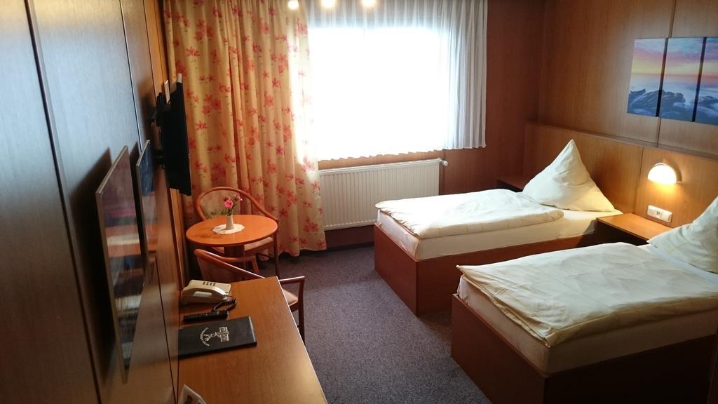 Hotel Mueller غِنتين الغرفة الصورة